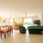 Maison Recente Avec Terrasse Et Equipements Pour Enfants En Dordogne - Fr-1-616-334