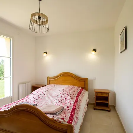 Maison Recente Avec Terrasse Et Equipements Pour Enfants En Dordogne - Fr-1-616-334