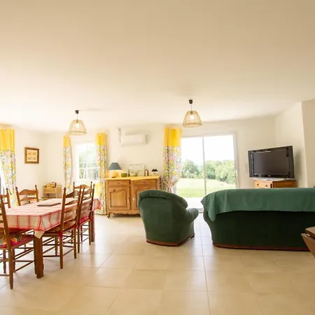 Maison Recente Avec Terrasse Et Equipements Pour Enfants En Dordogne - Fr-1-616-334
